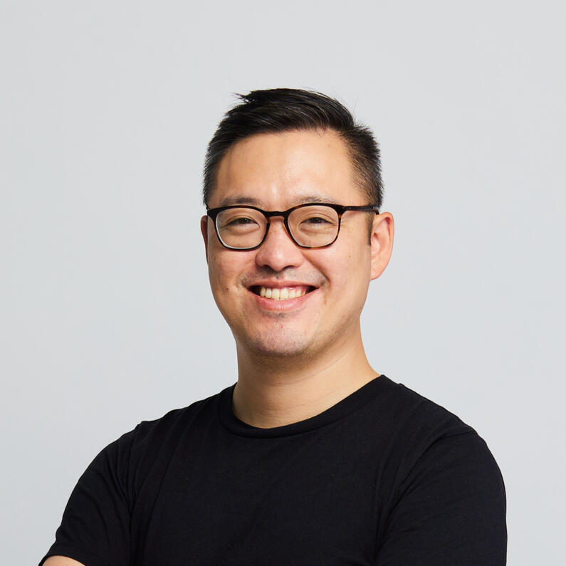 Headshot photo of Xi Weng Headshot photo of Xi Weng